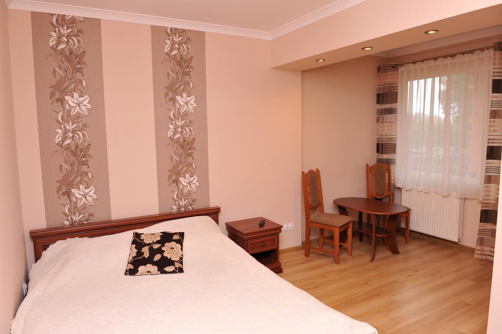 Pokoje I Apartamenty Iwona Ciechocinek Extérieur photo